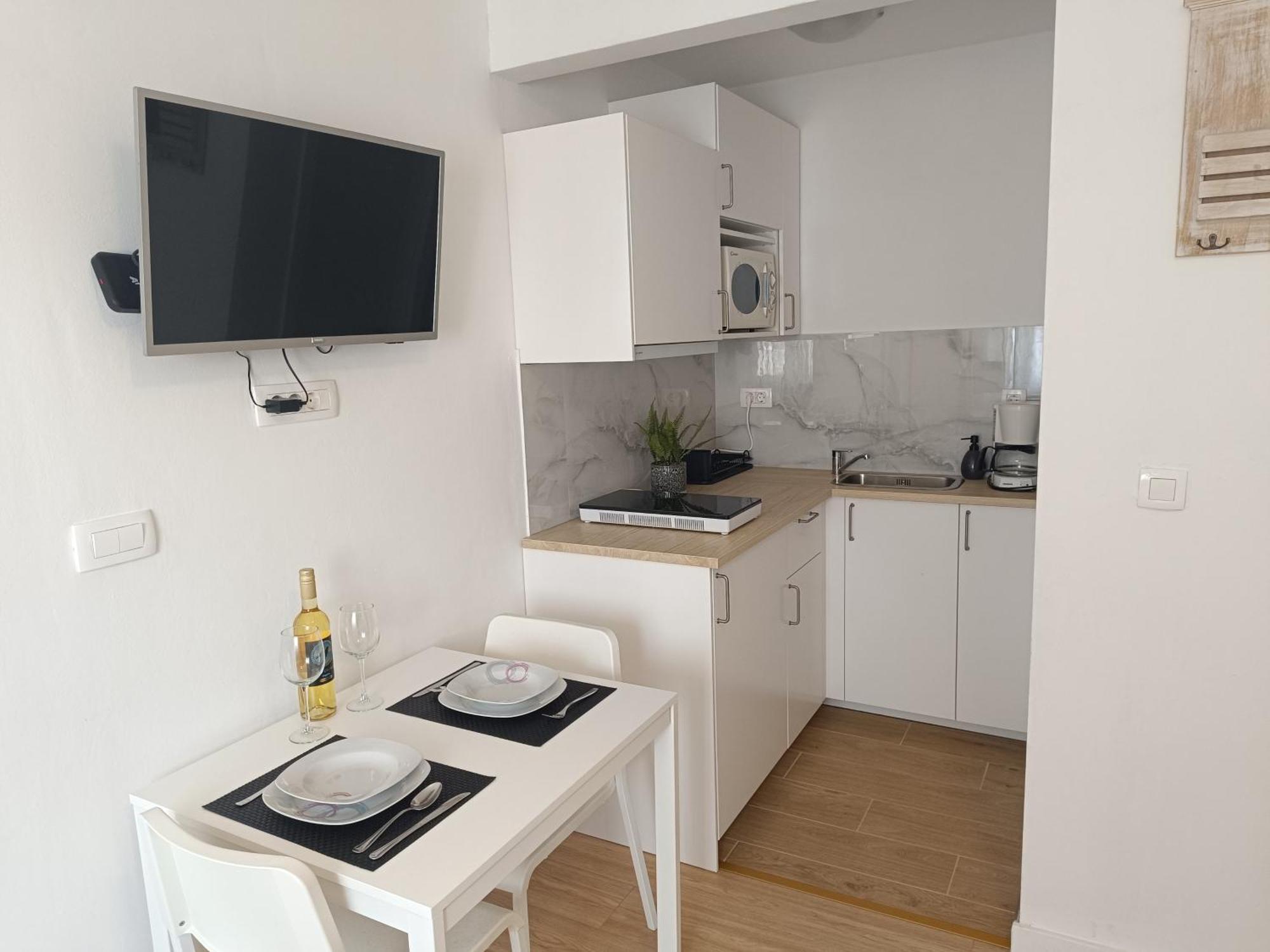 Studio Apartment 3E สปลิท ภายนอก รูปภาพ
