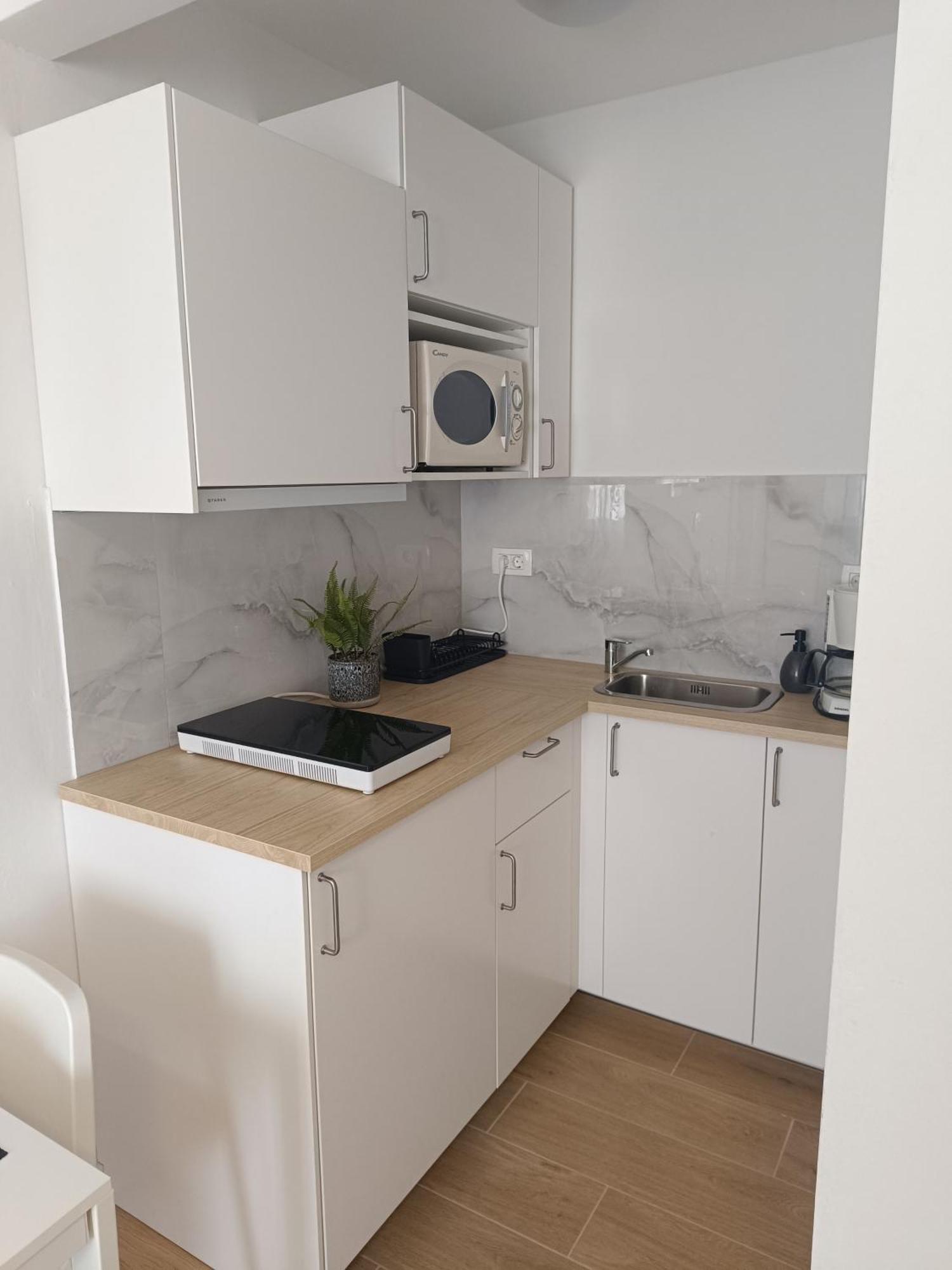 Studio Apartment 3E สปลิท ภายนอก รูปภาพ