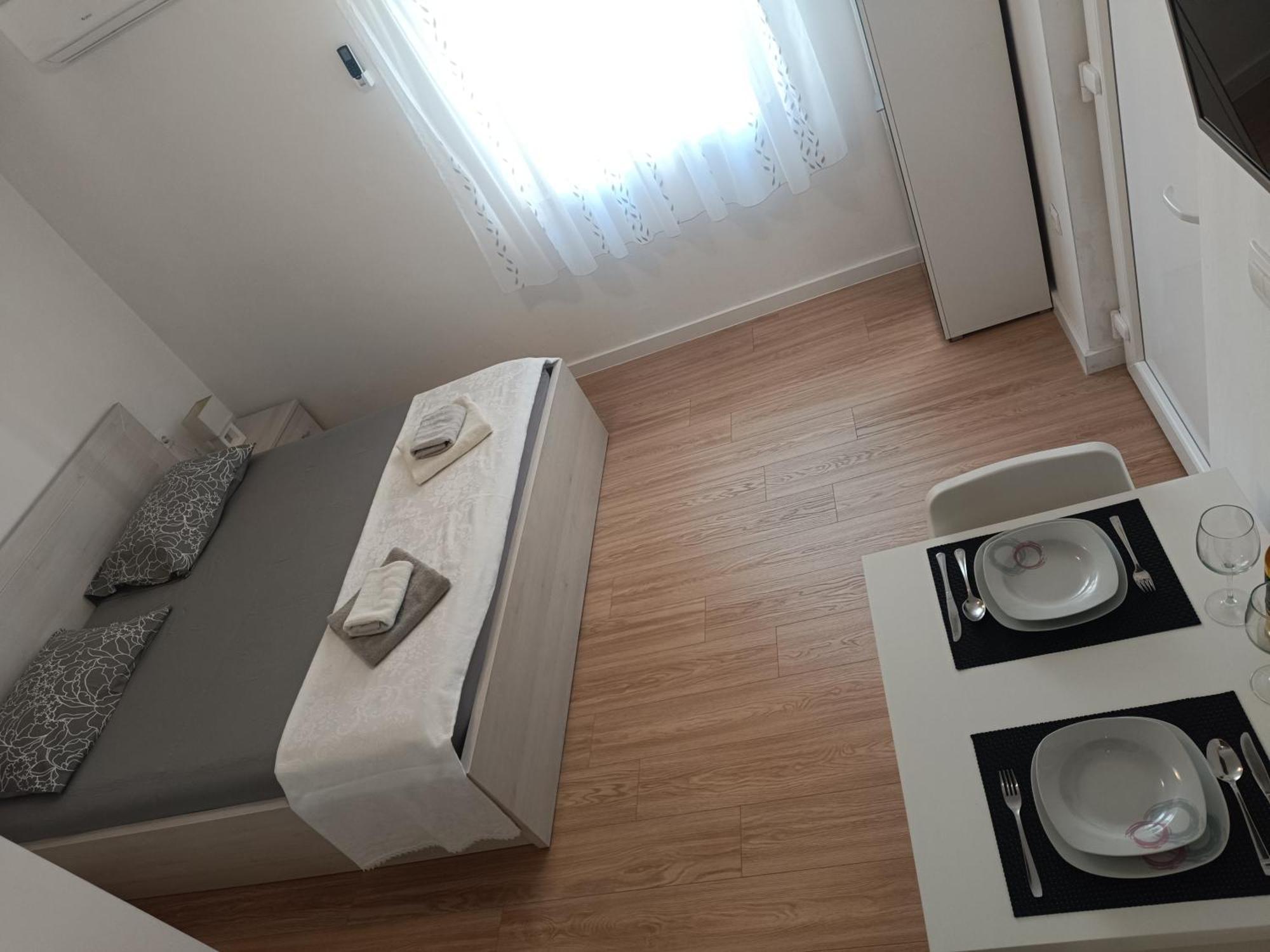 Studio Apartment 3E สปลิท ภายนอก รูปภาพ