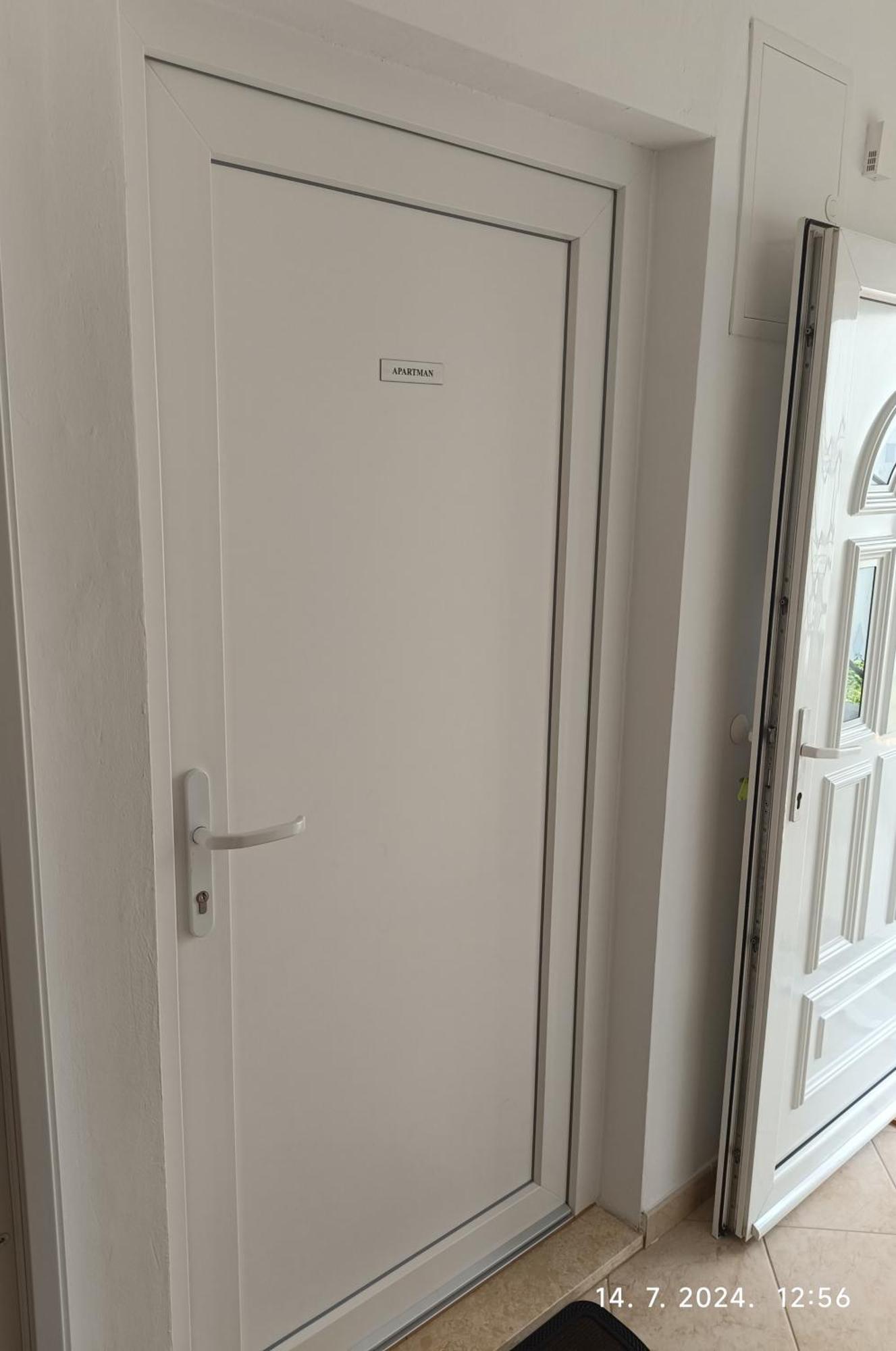 Studio Apartment 3E สปลิท ภายนอก รูปภาพ