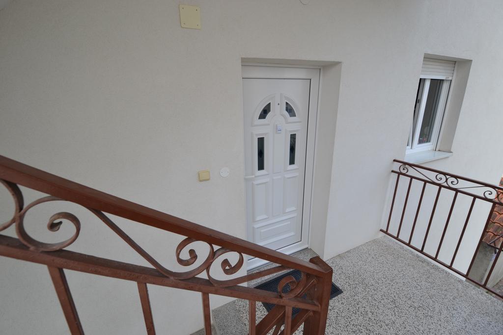 Studio Apartment 3E สปลิท ภายนอก รูปภาพ